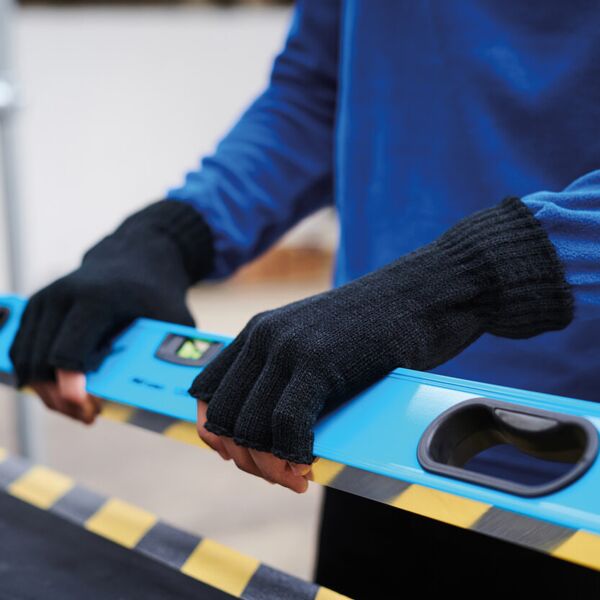 Fingerless gloves Thumbnail